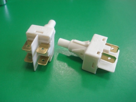 Кнопка вкл.выкл. микровыключатель MC130